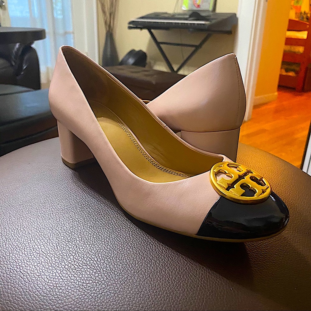Tory Burch Chelsea Cap Toe Pumps